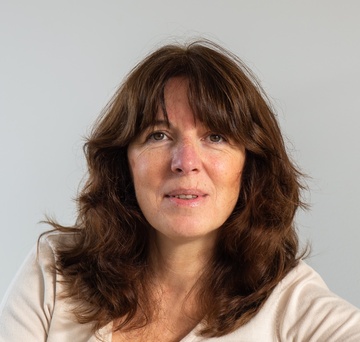 Peggy - Coach - counselor - psychosociaal therapeut - energetisch therapeut - SilentHands facilitator - relatietherapeut - holistisch begeleider - coaching non dualiteit - EMDR - meditaties - trainingen